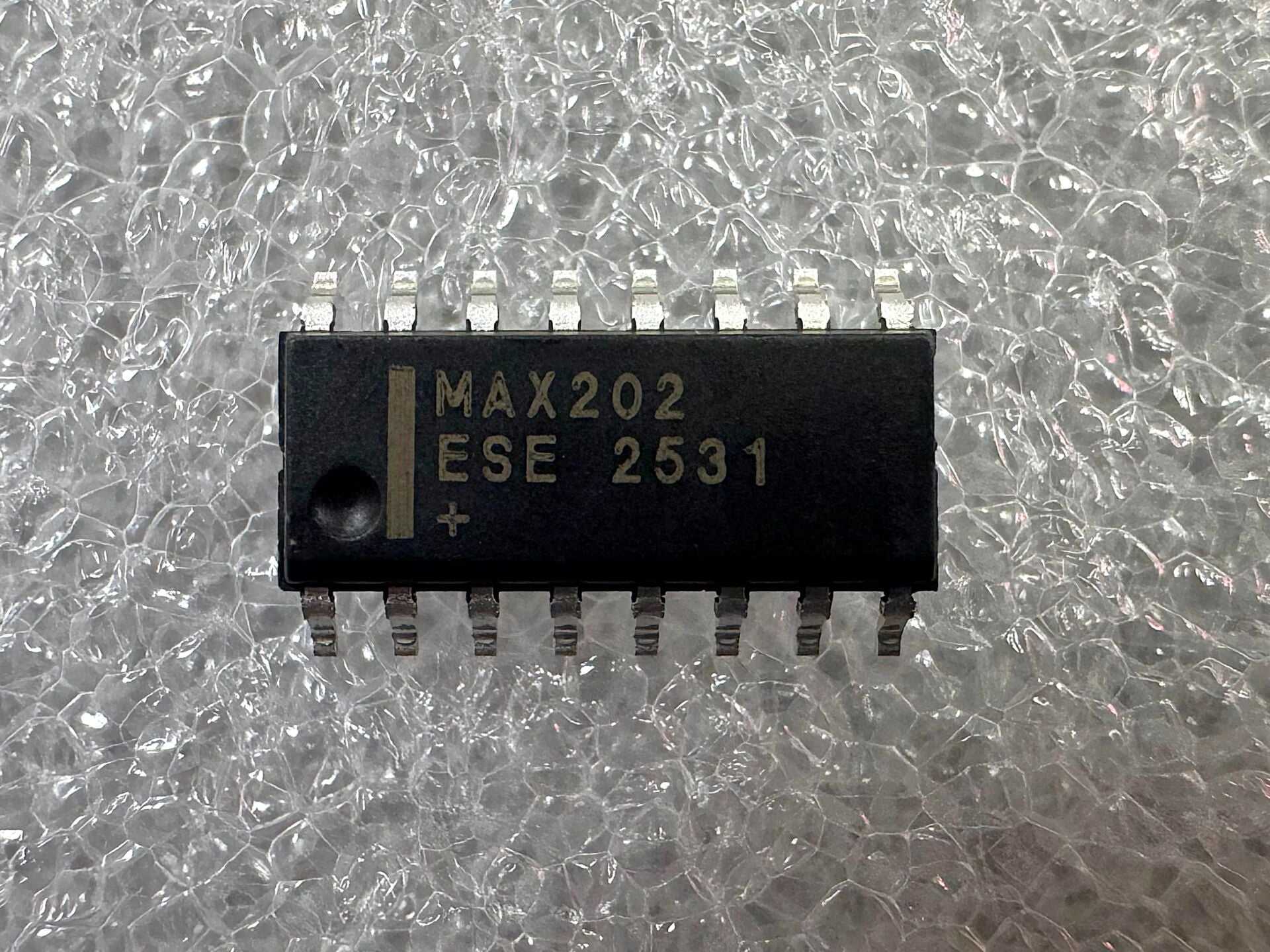 MAX202ESE SOIC-16