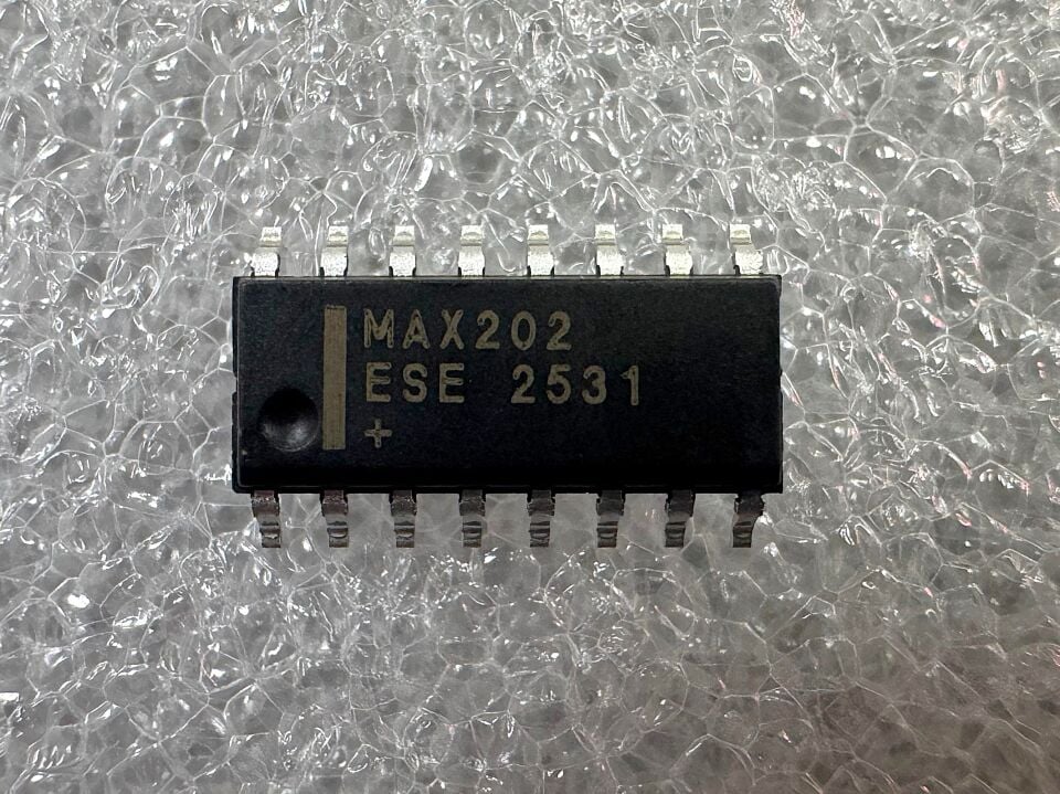 MAX202ESE SOIC-16