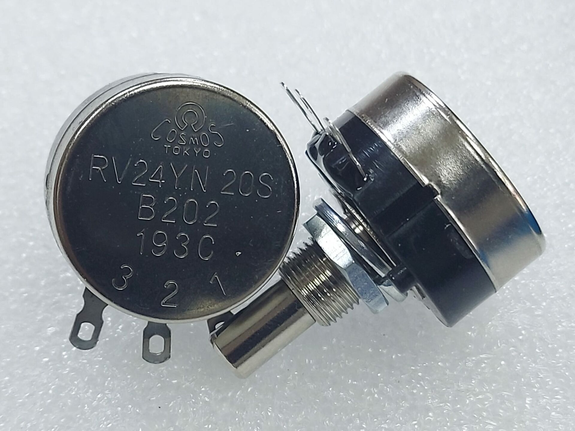 2K-RV24YN20SB202