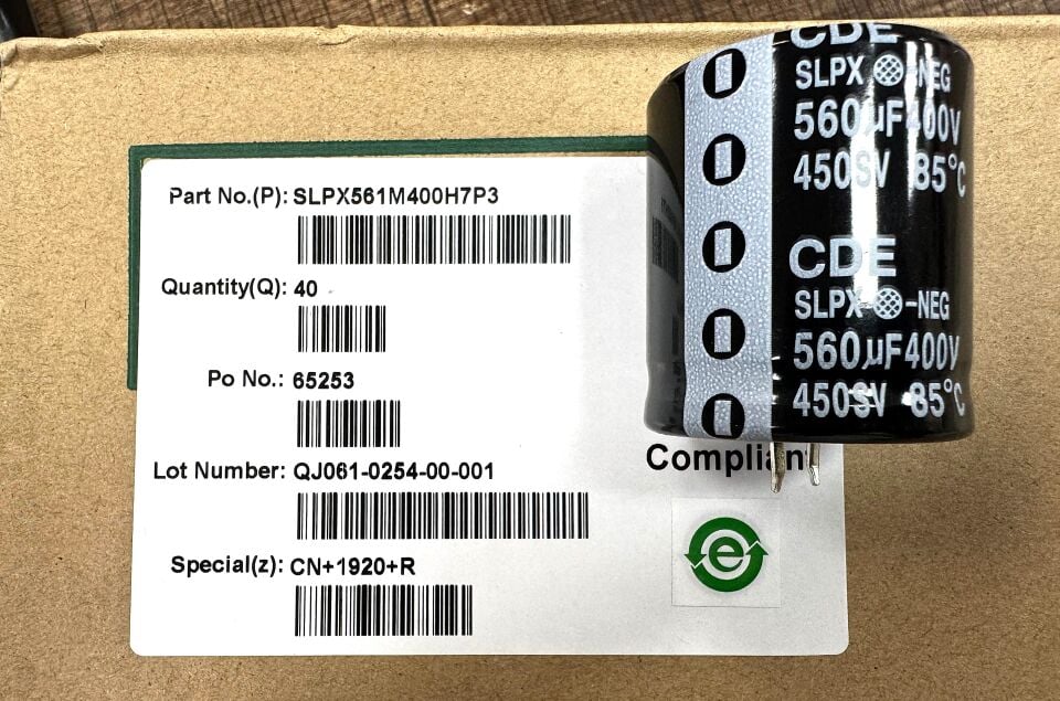 560UF 400V