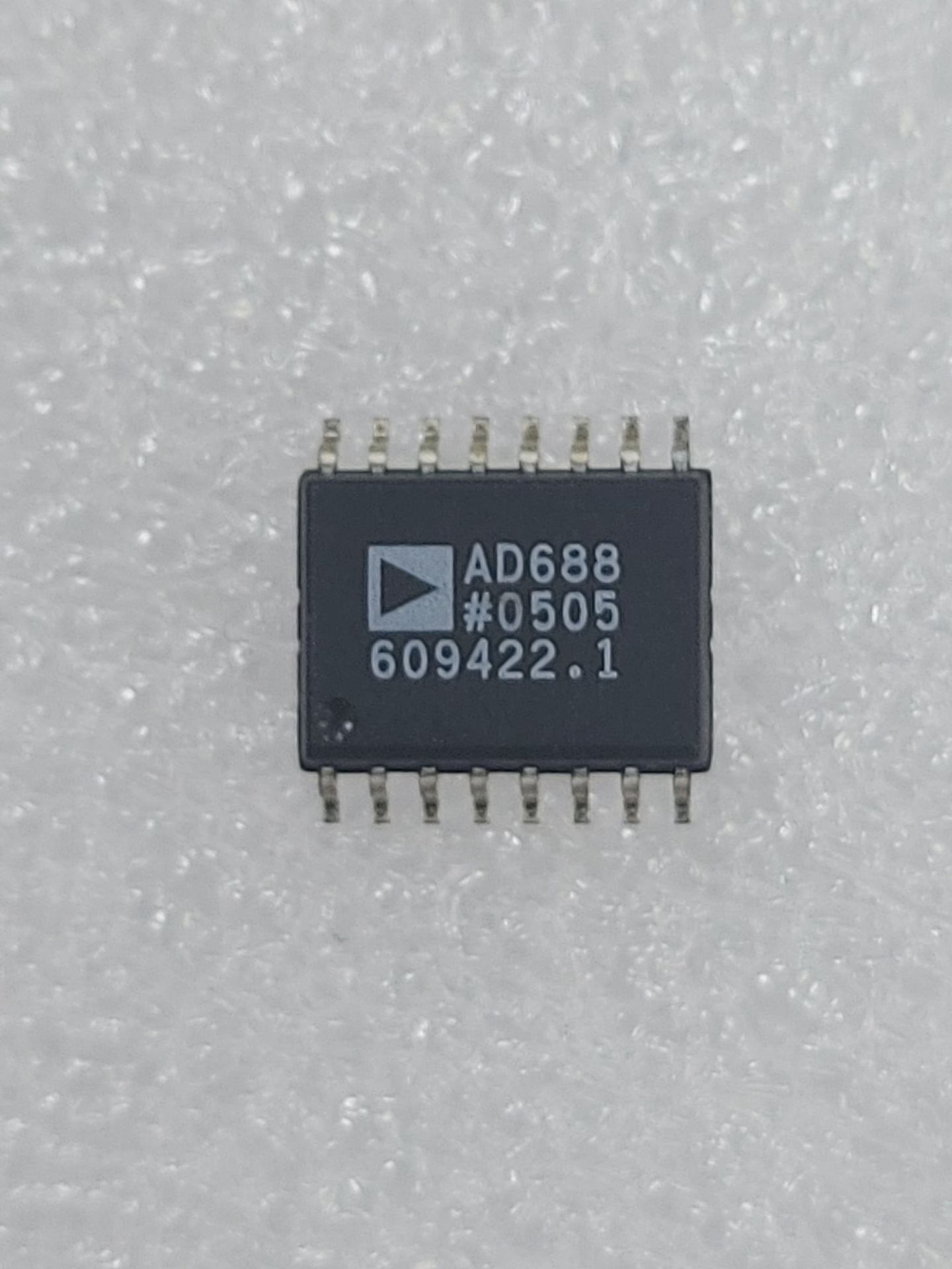 AD688 SMD