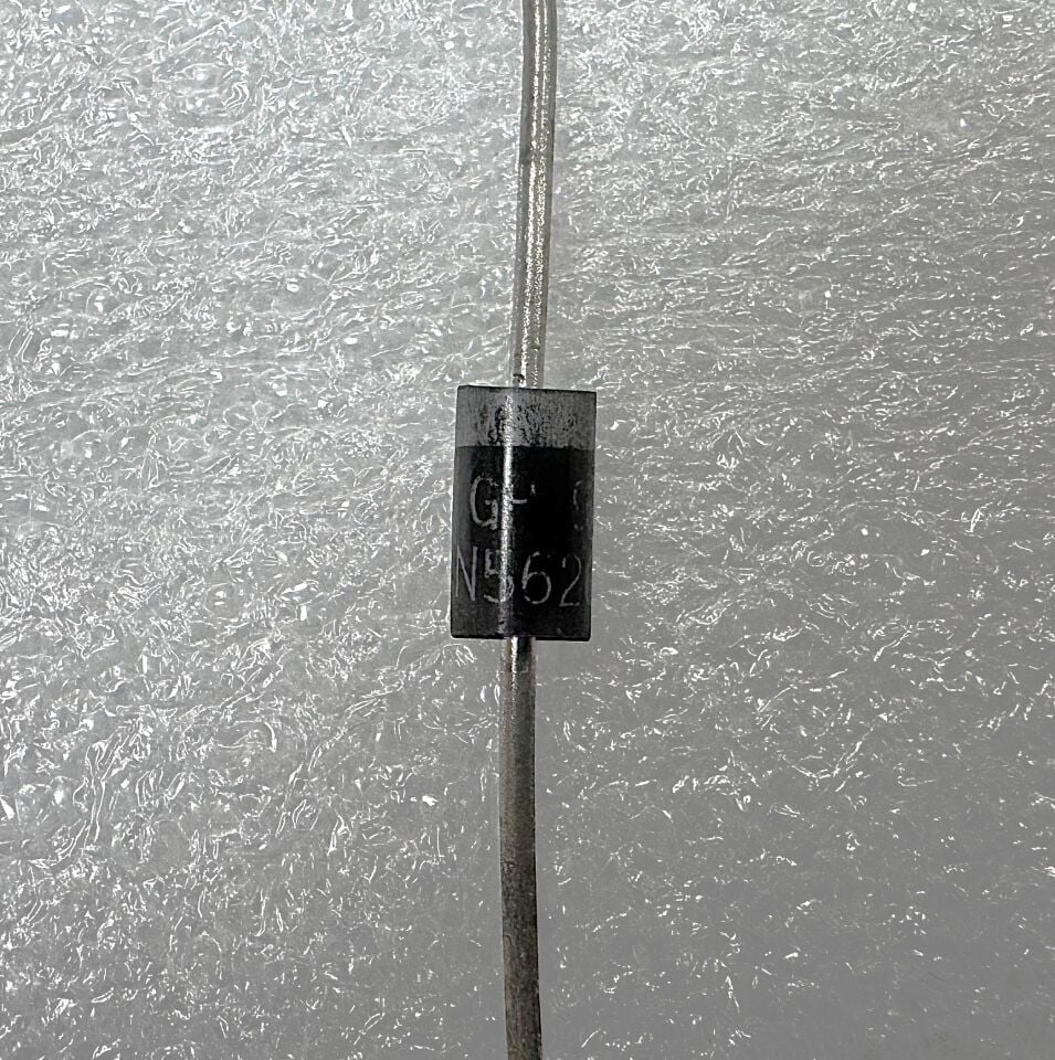 1N5626