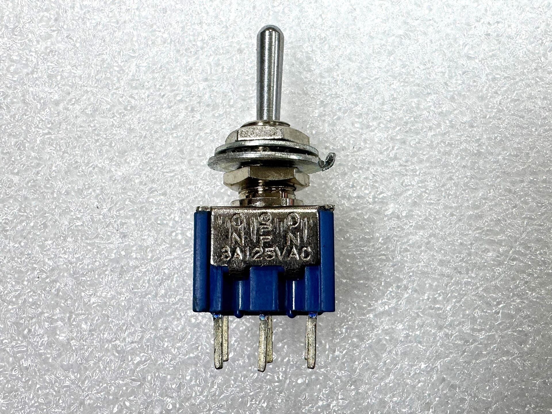 6 PIN ON OF ON TOGGLE SWITCH