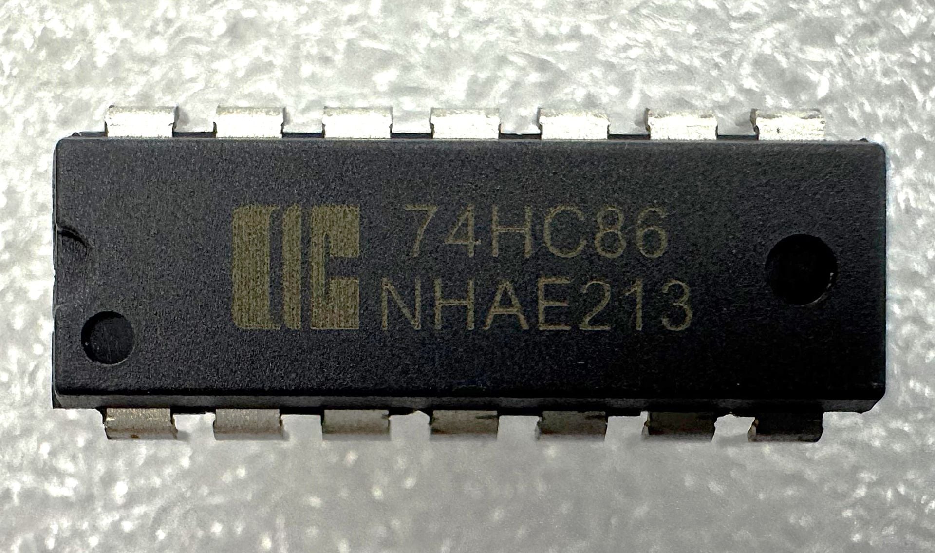 74HC86