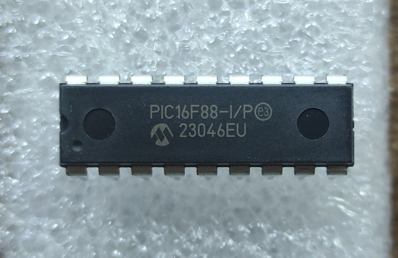 PIC16F88-I/P