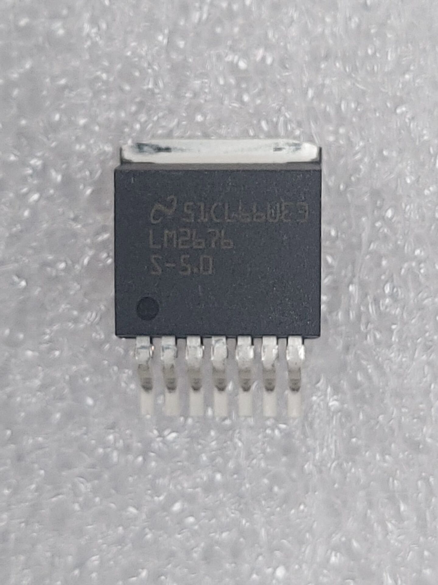 LM2676SX-5.0  TO 263-7
