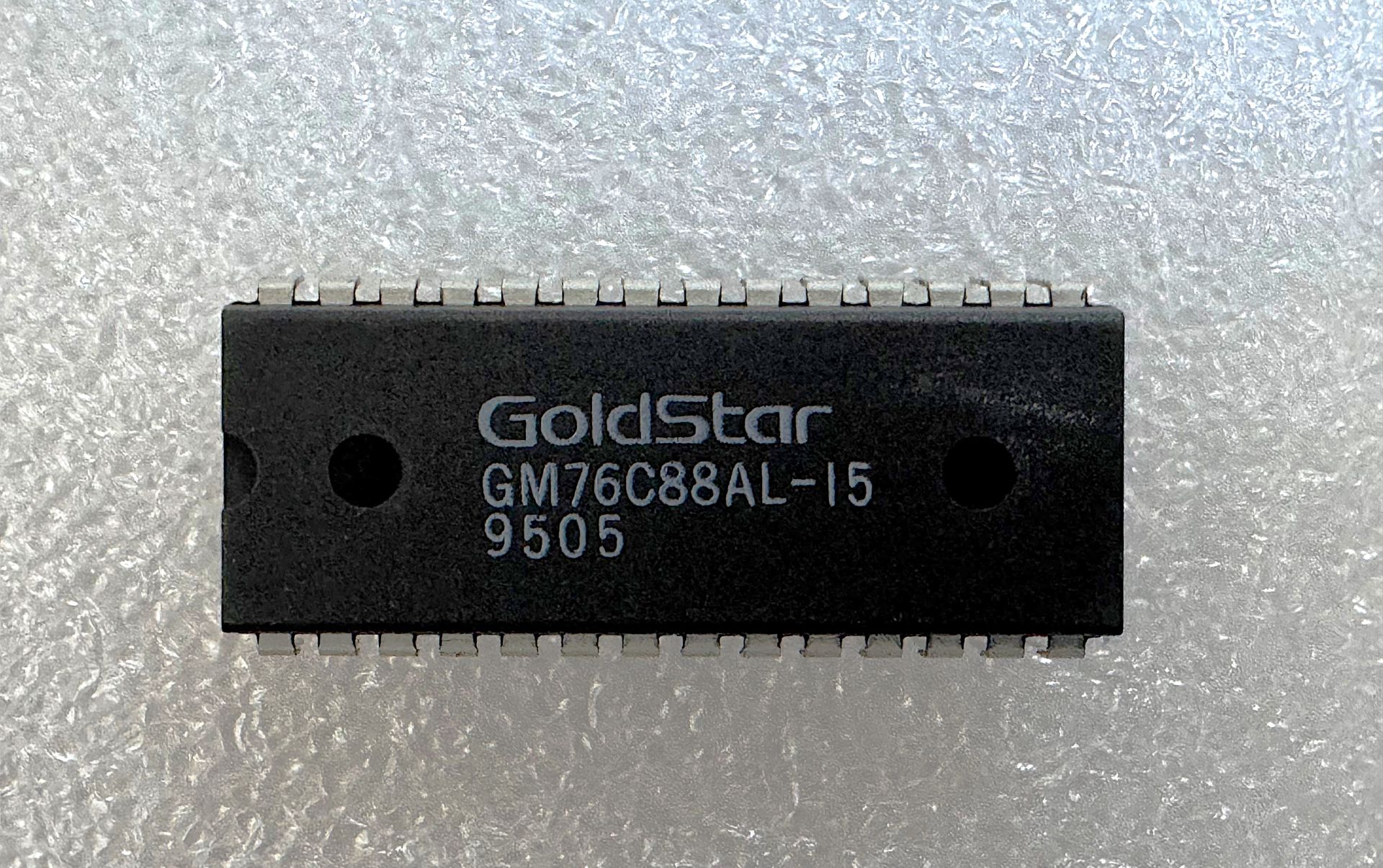 GM76C88AL-15