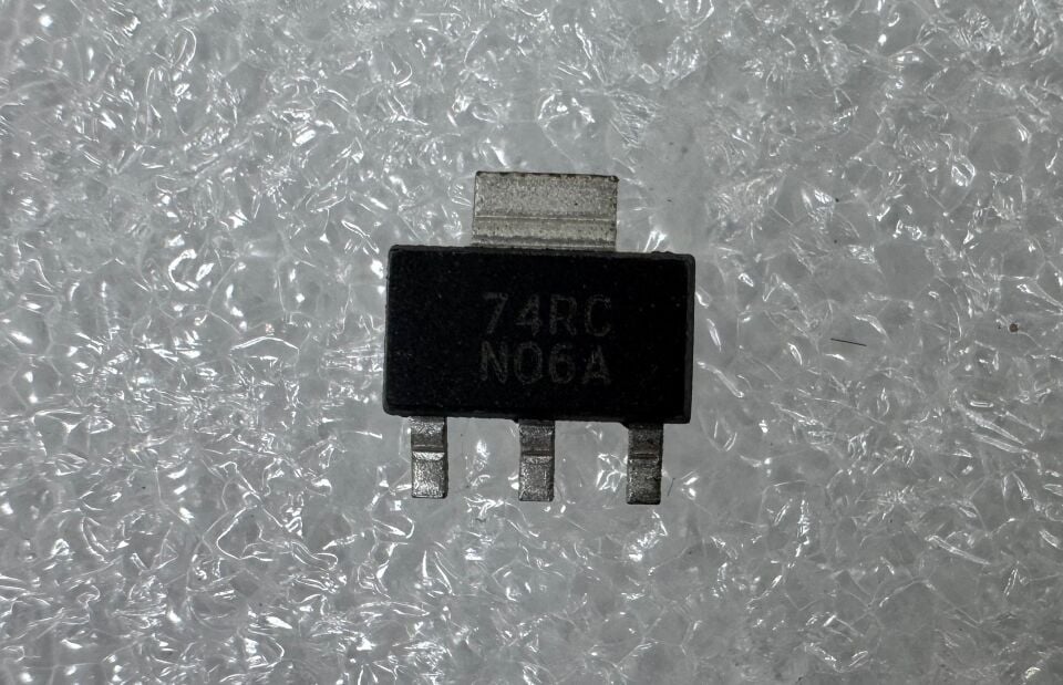 LM1117MPX-5.0  SOT 223  (N06A)