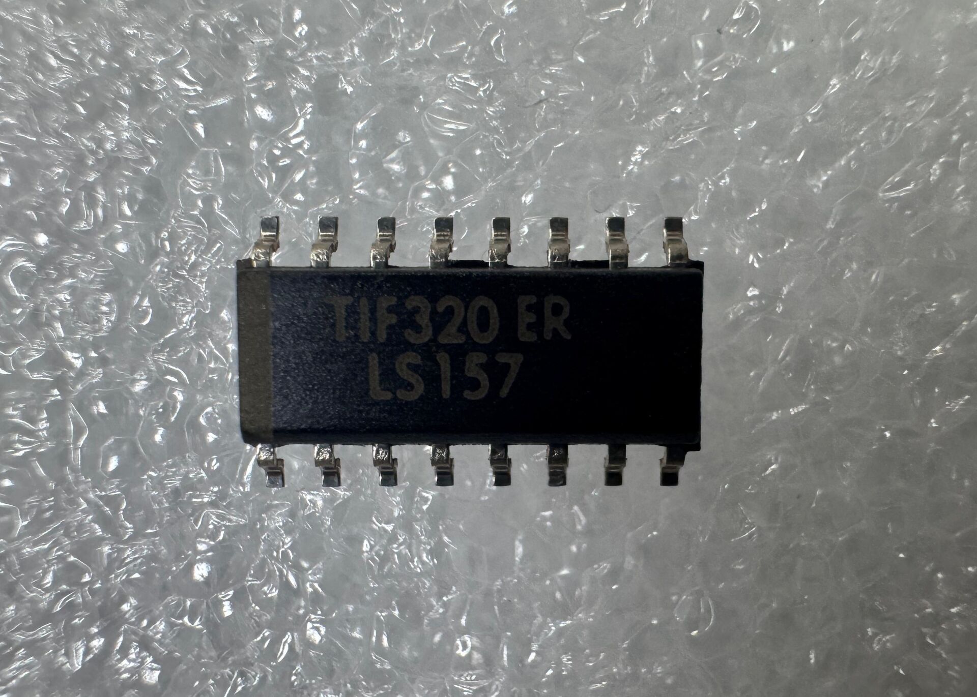 74LS157 SOIC -16 SMD