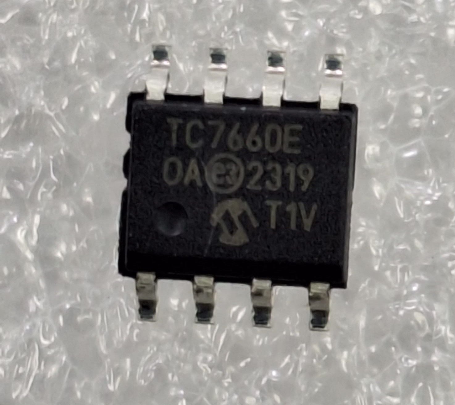 TC7660EOA   SMD (7660)