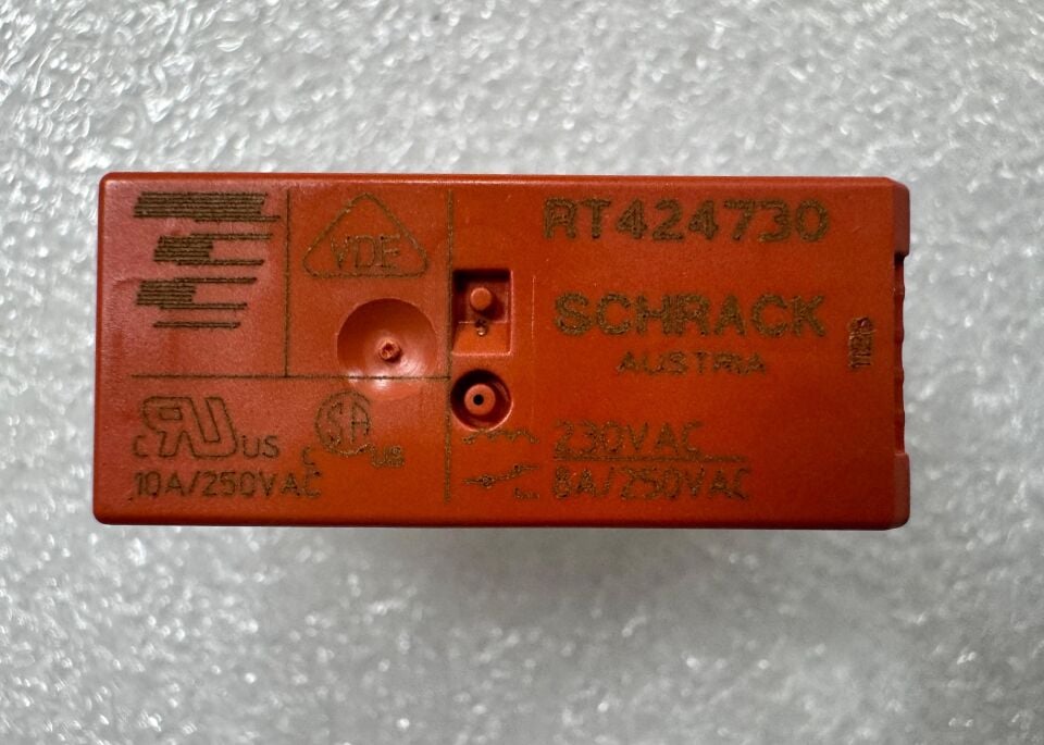 RT424730 230VAC 8A 2C 8PIN SCHRACK