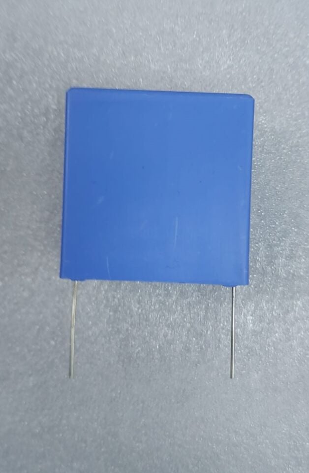 8.2UF 305AC X2 37.MM MKP   POLYESTER