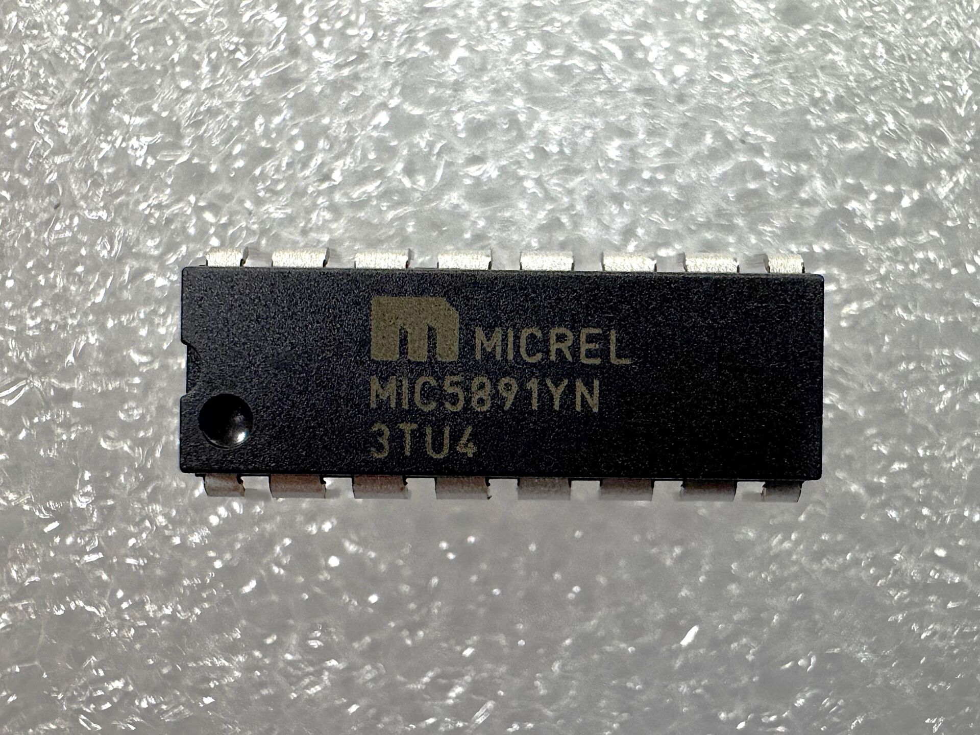 MIC5891YN