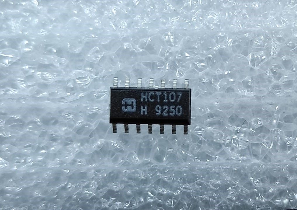 74HCT107