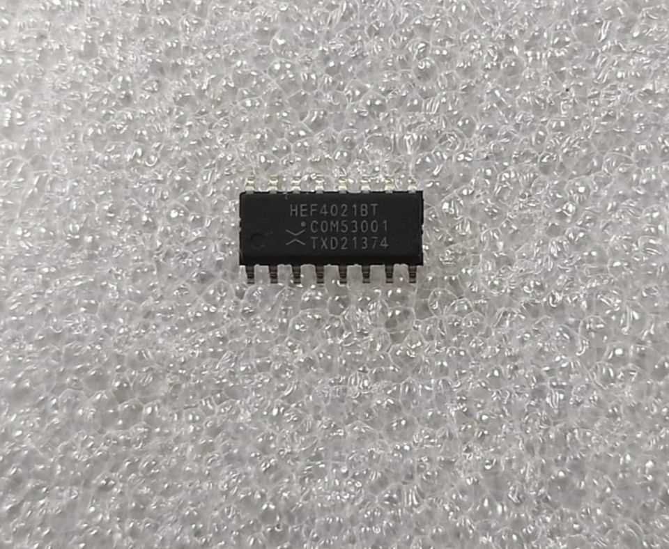 HEF4021BT SMD