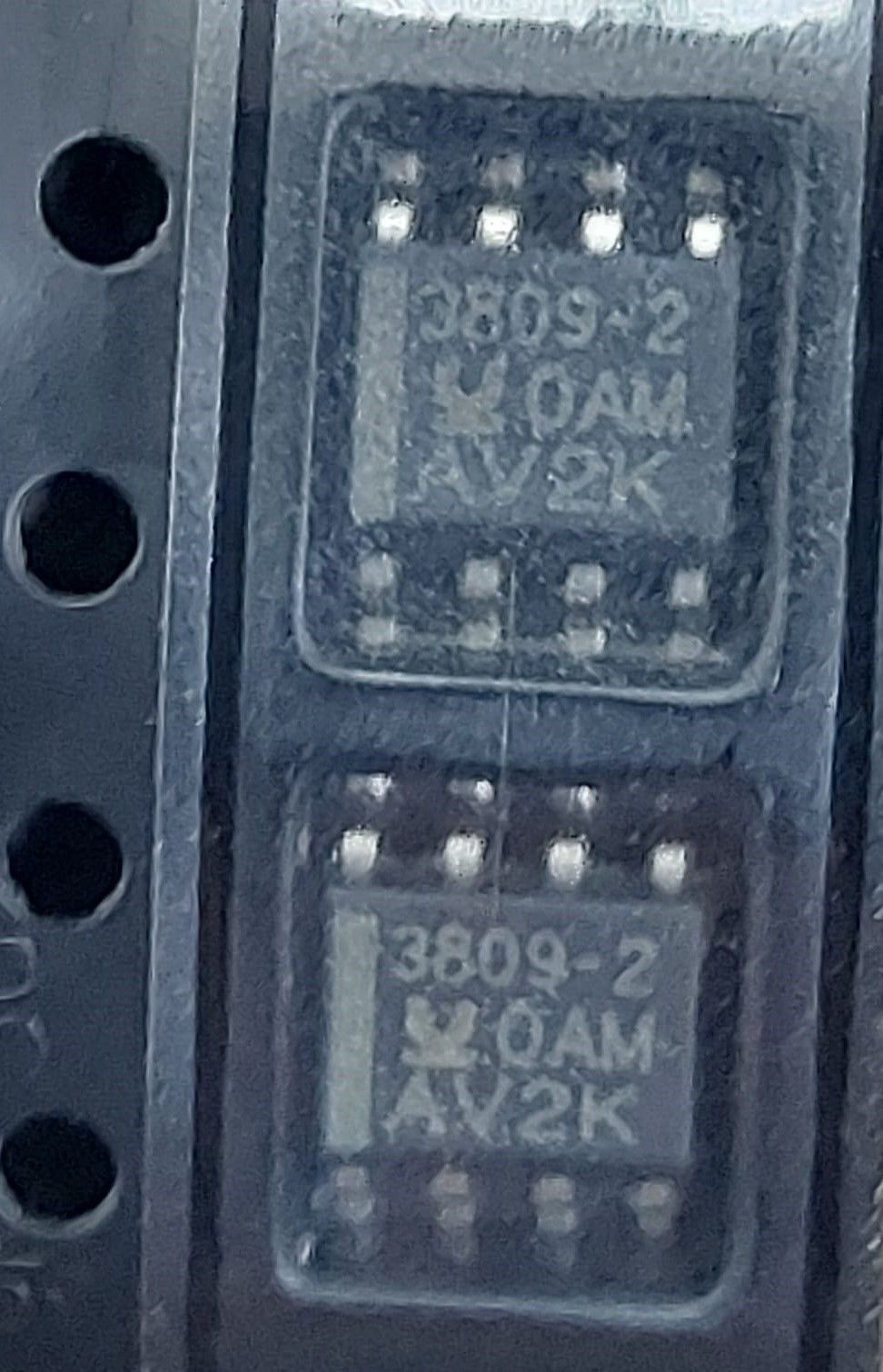 UCC3809 SMD
