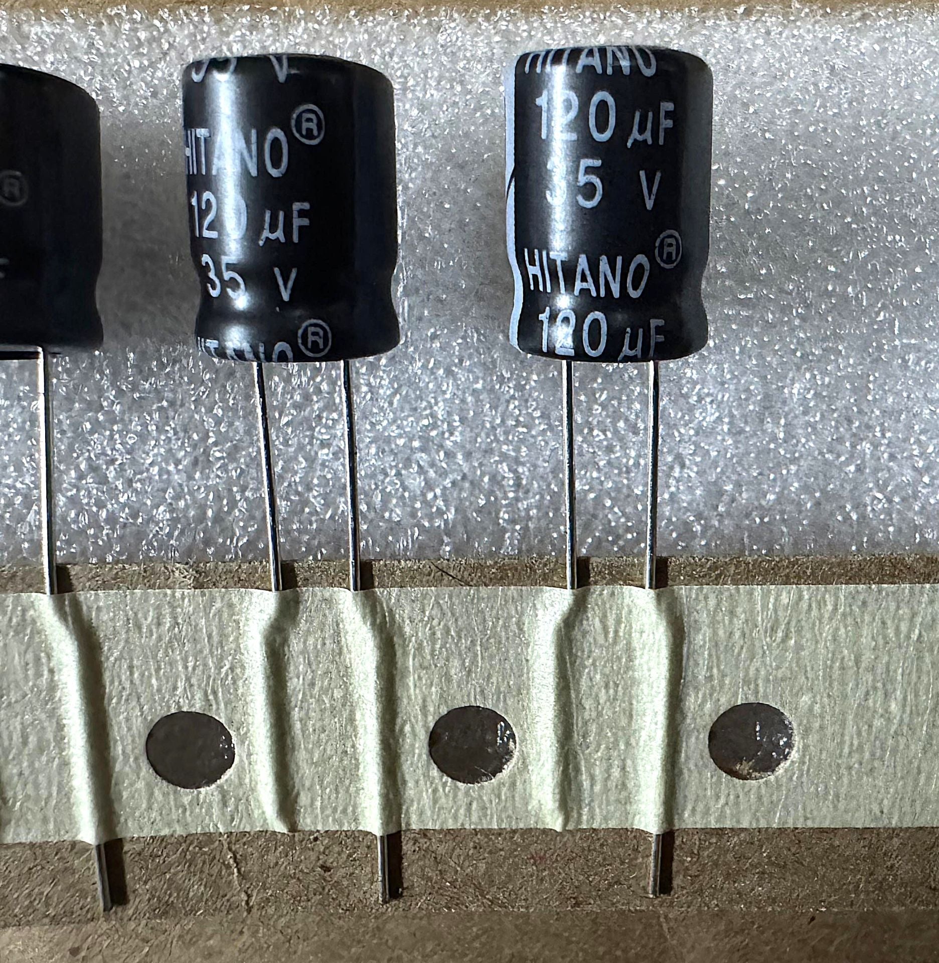 120UF 35V