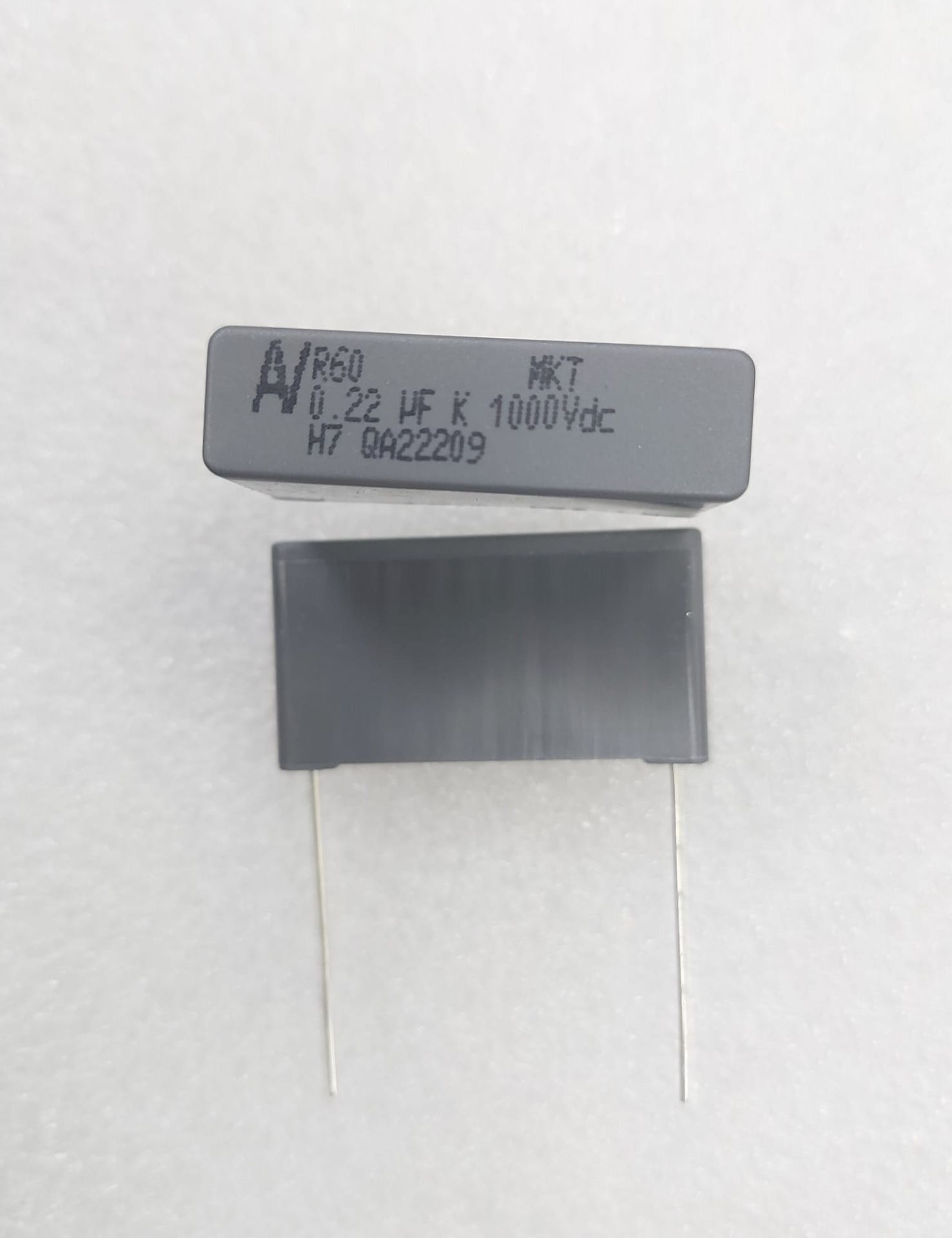 220NF 1000V