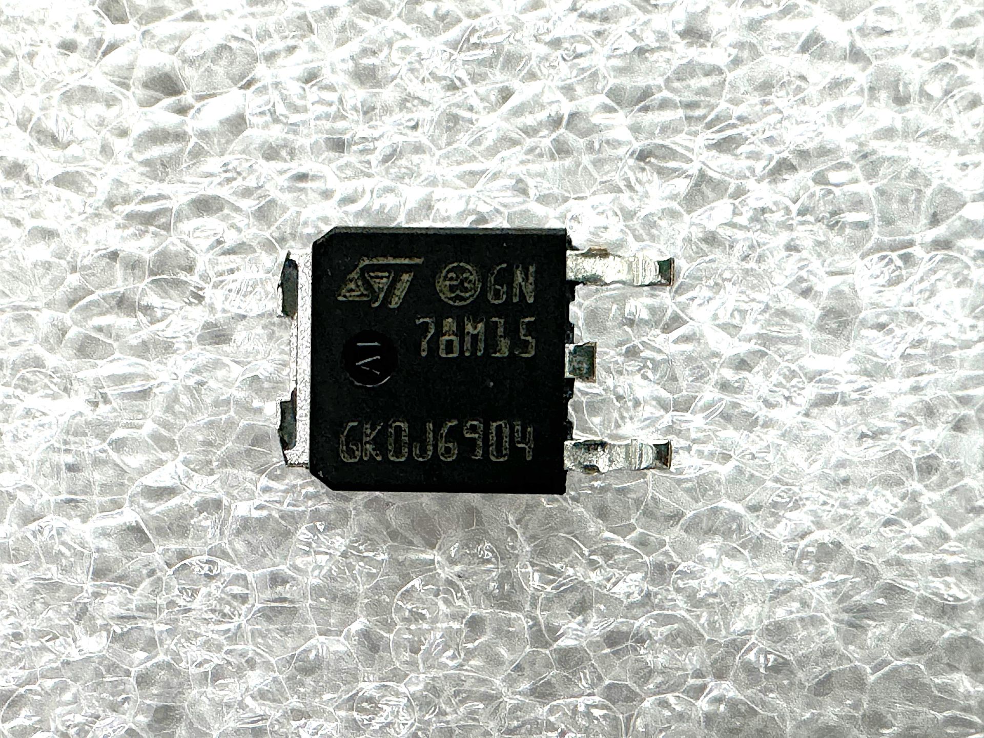 78M15 TO 252(DPAK)