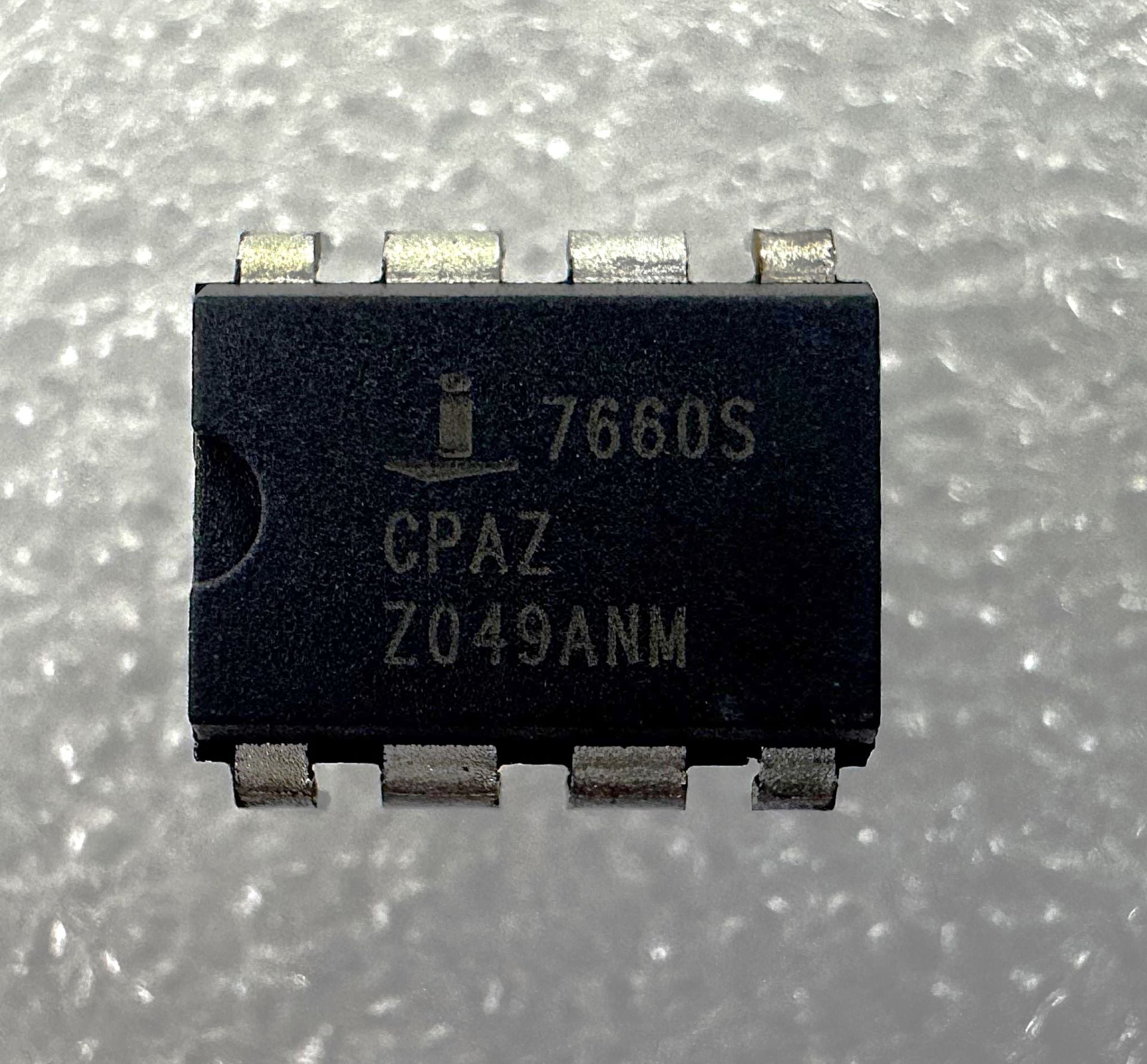 ICL7660