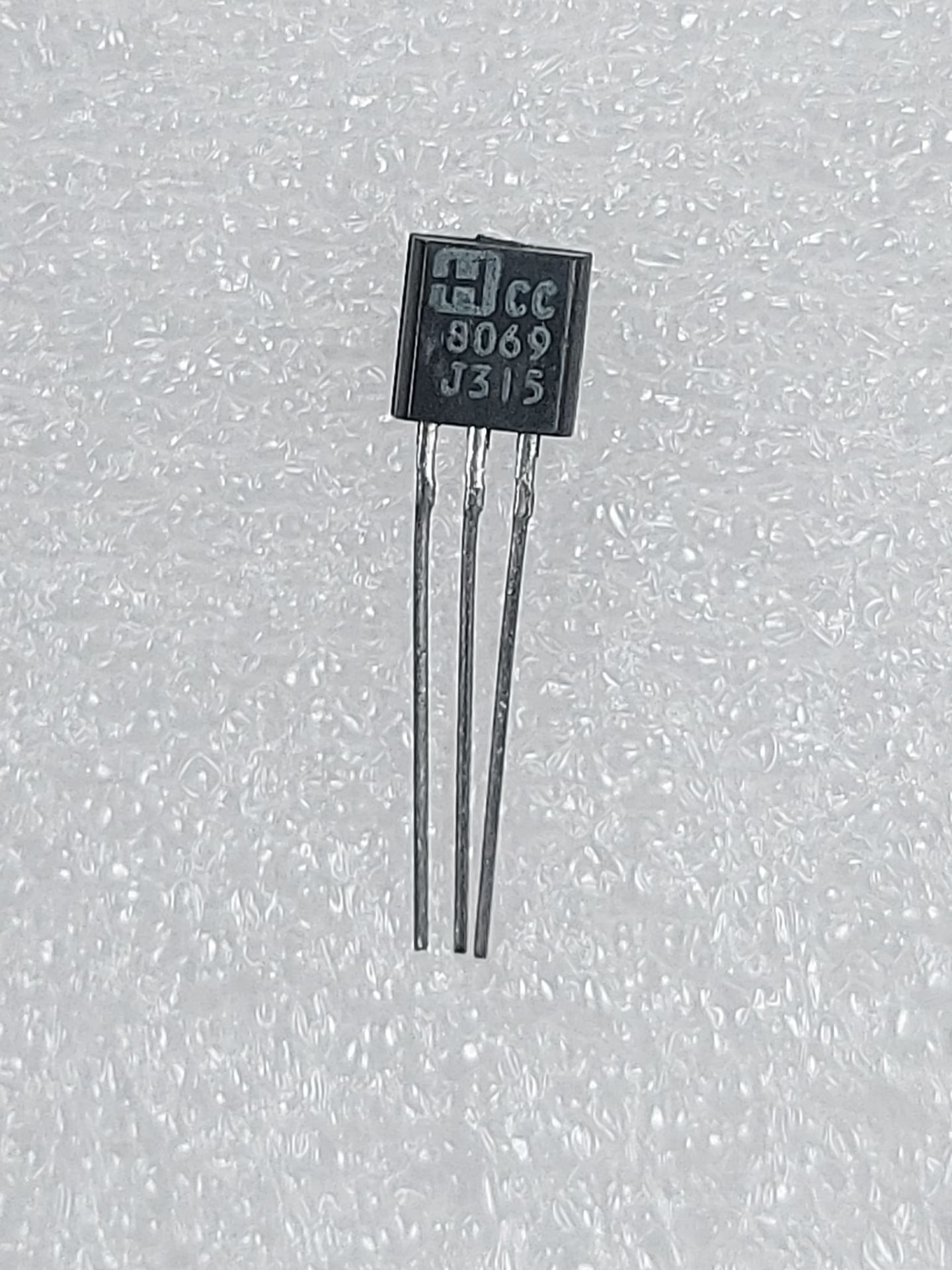 ICL8069