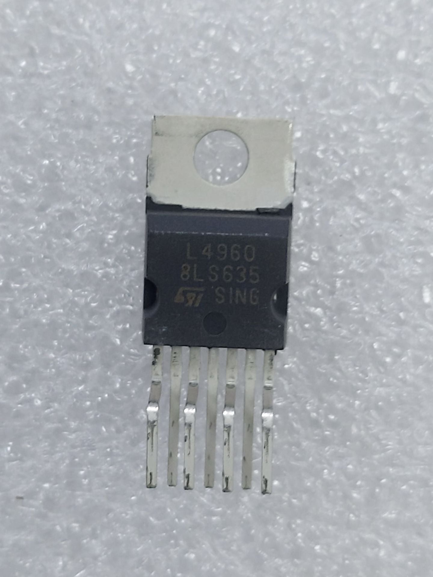 L4960