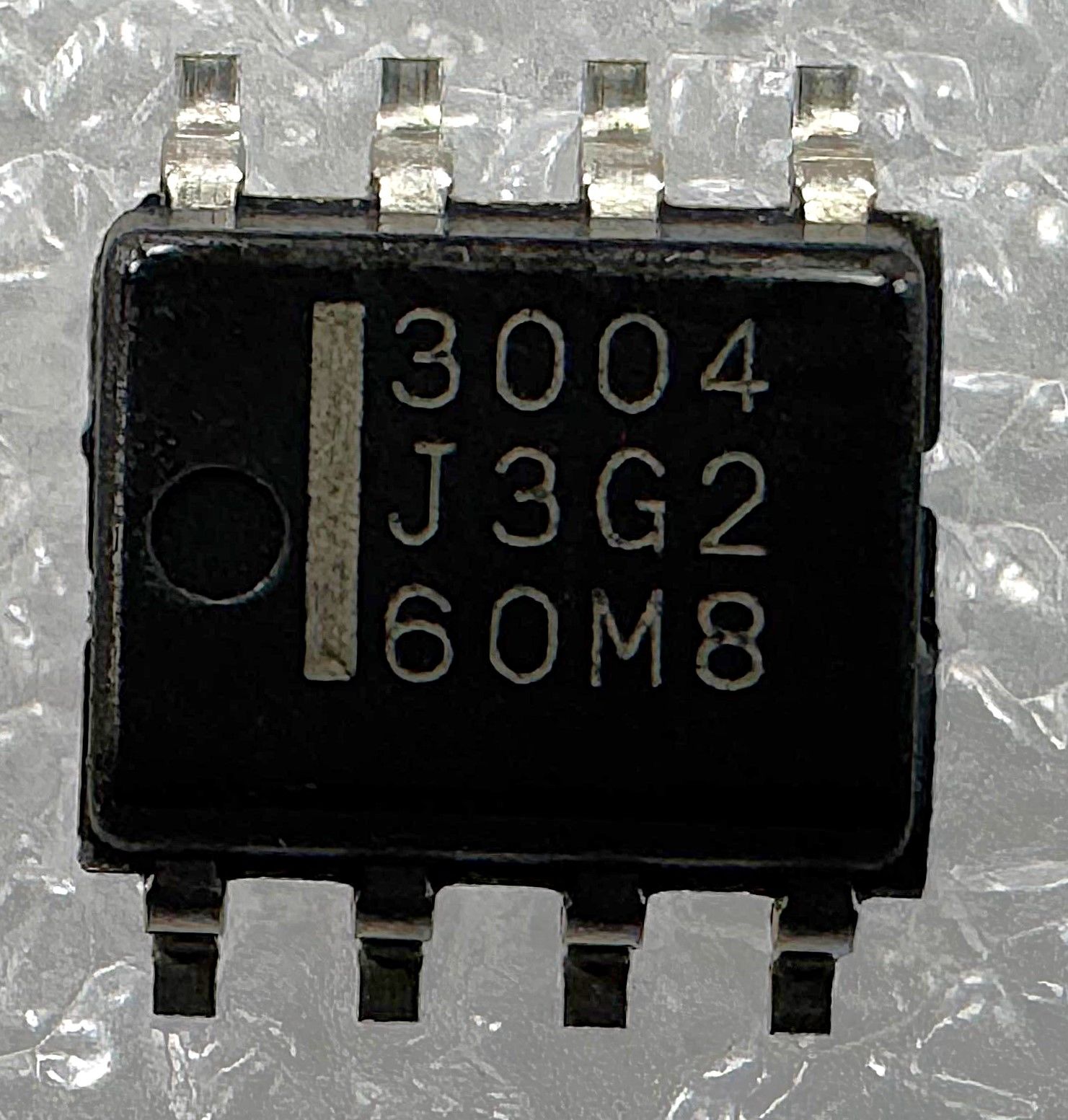 HAT3004 SOIC8 SMD N-CH/ P-CH (N-CH 5,5A 30V)  ( P-CH  3,5A 30V)