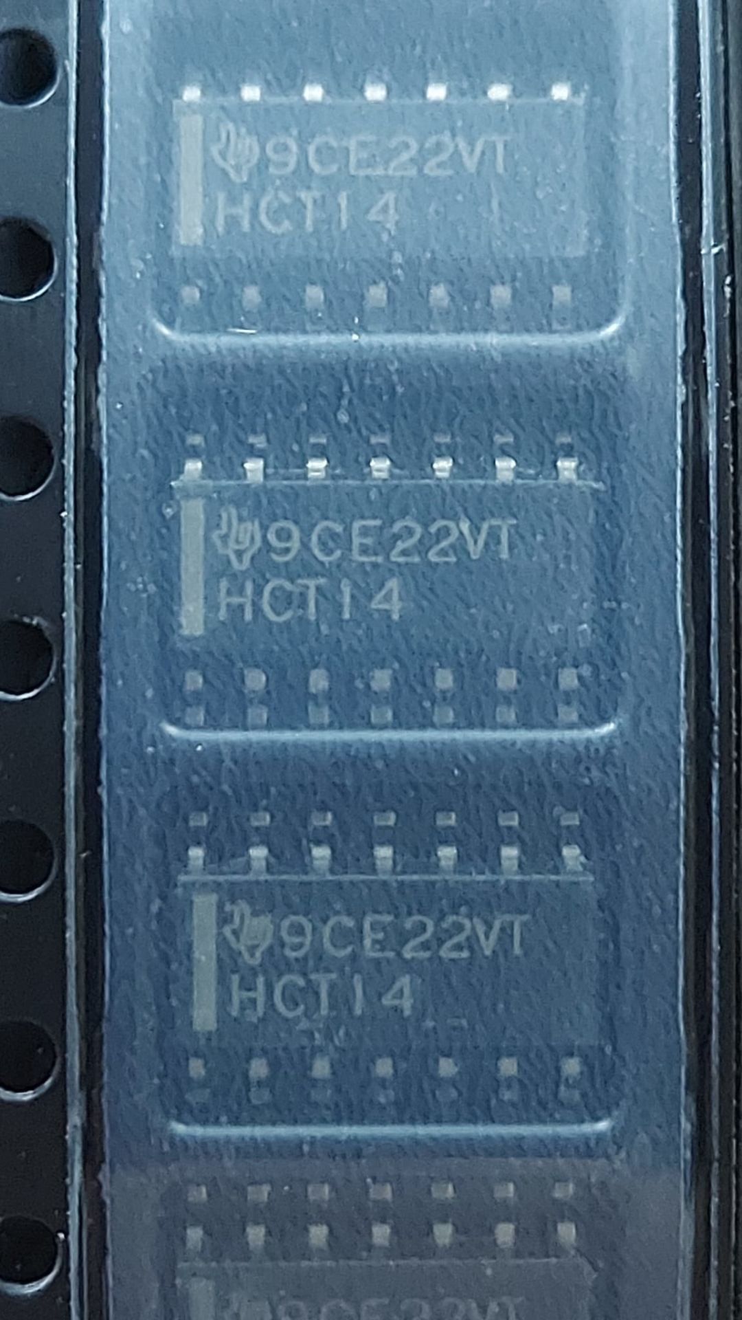74HCT14DR