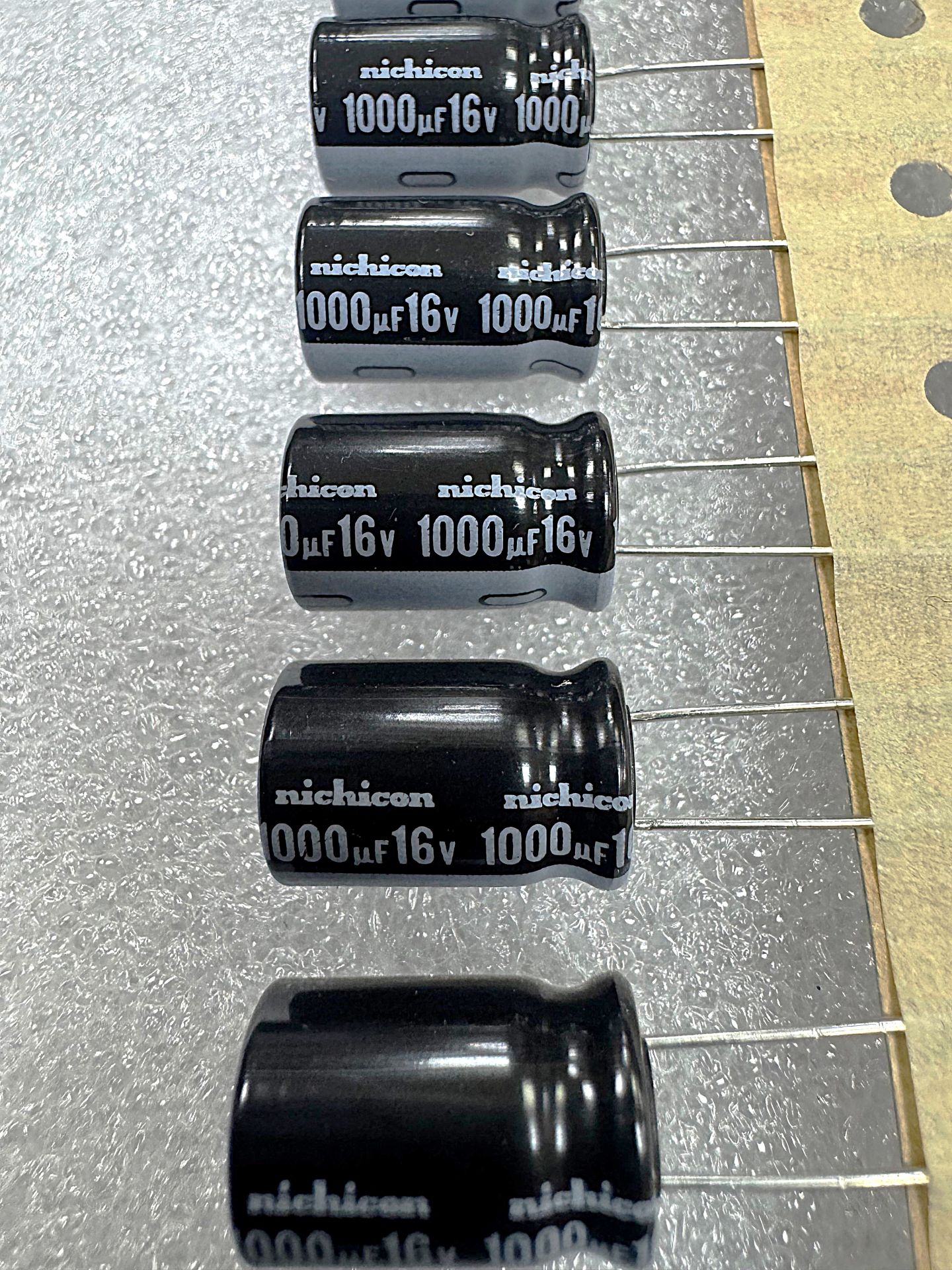 1000UF 16V
