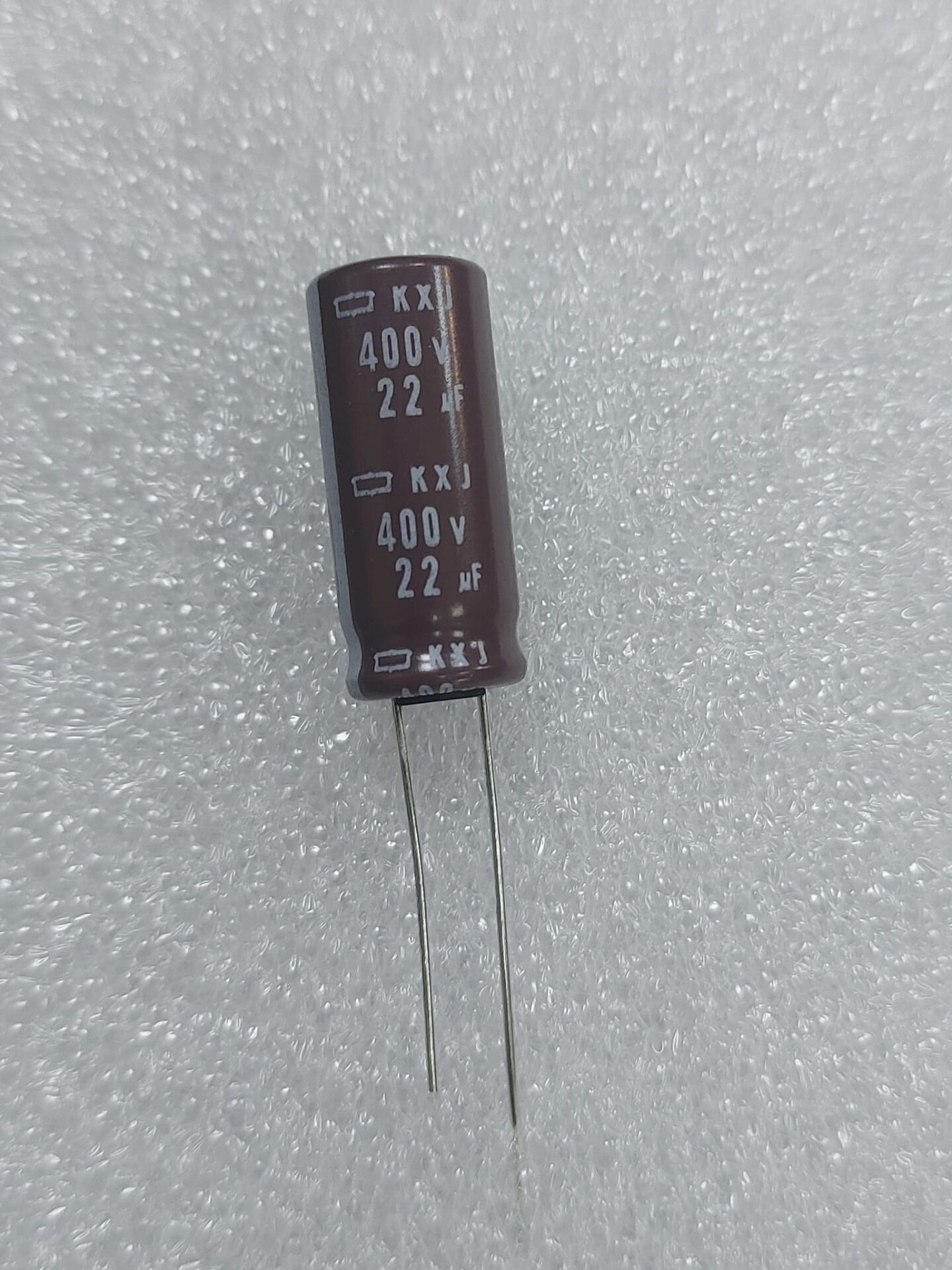 22UF 400V