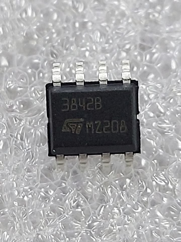 UC3842B  SMD SOIC-8