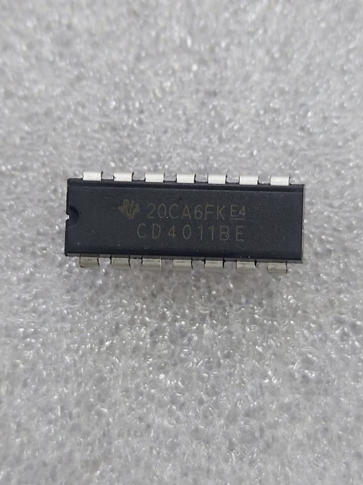 CD4011