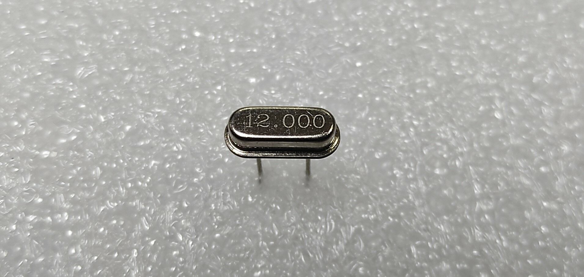 12 MHZ Kristal