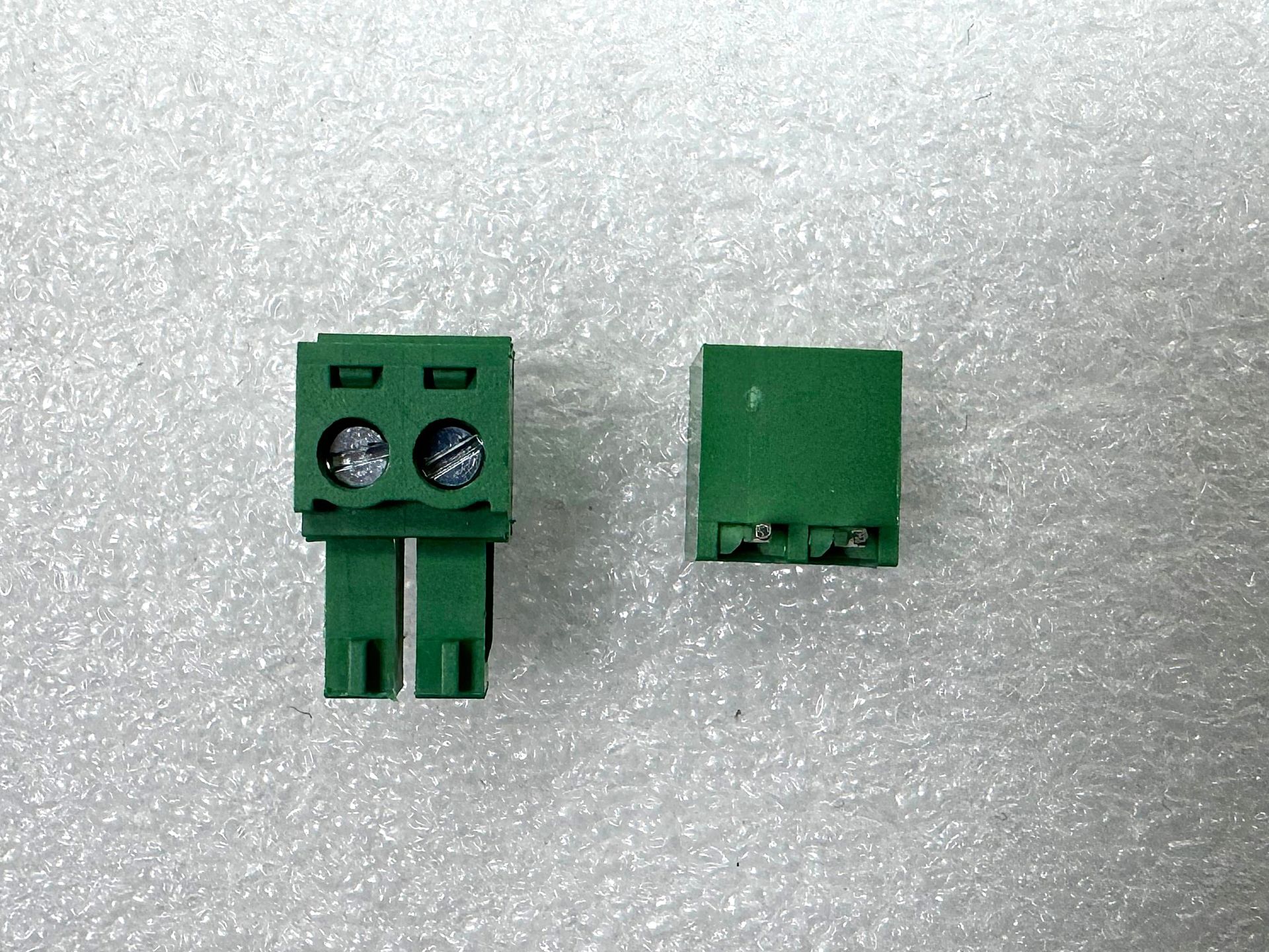 3.81MM 2 PIN 90C KLEMENS