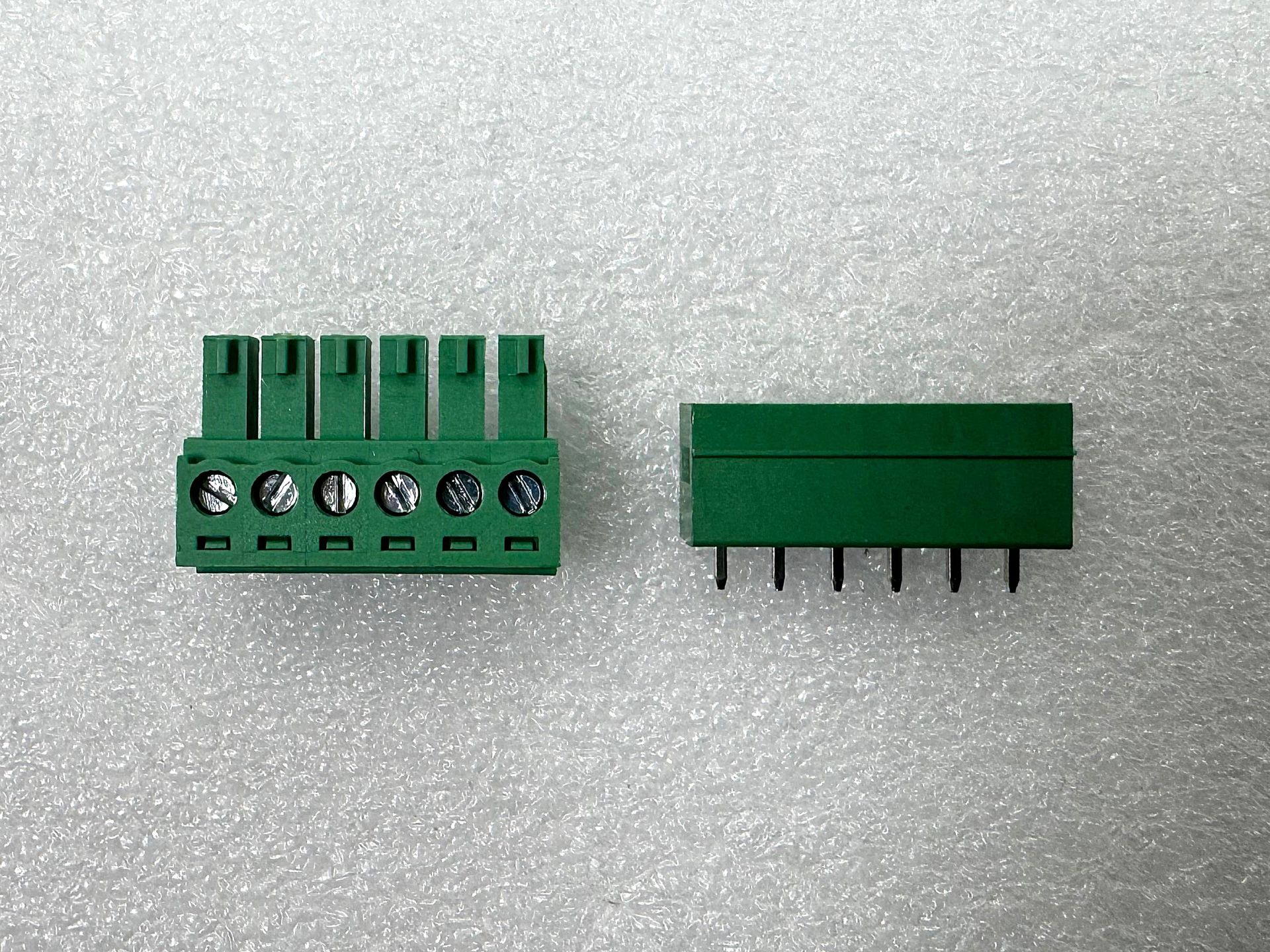 3.81MM 6 PIN 180C KLEMENS