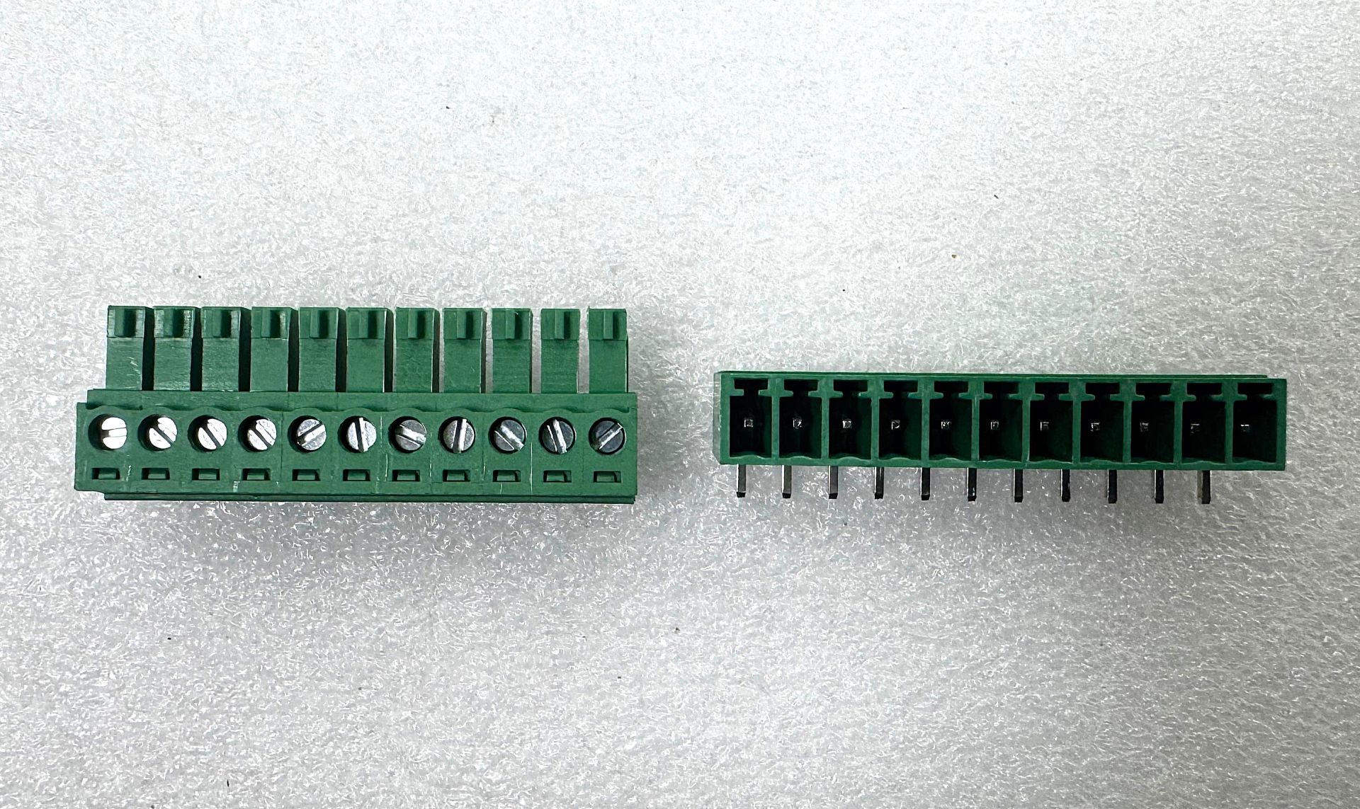 3.81MM 11 PIN 90C KLEMENS
