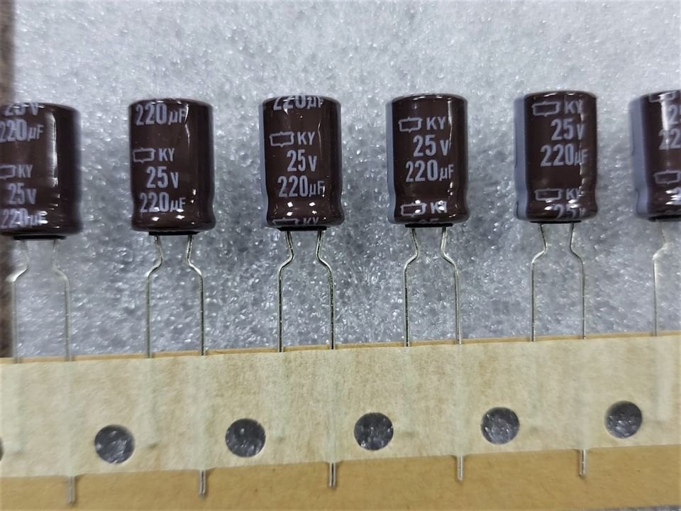 220uf 25v