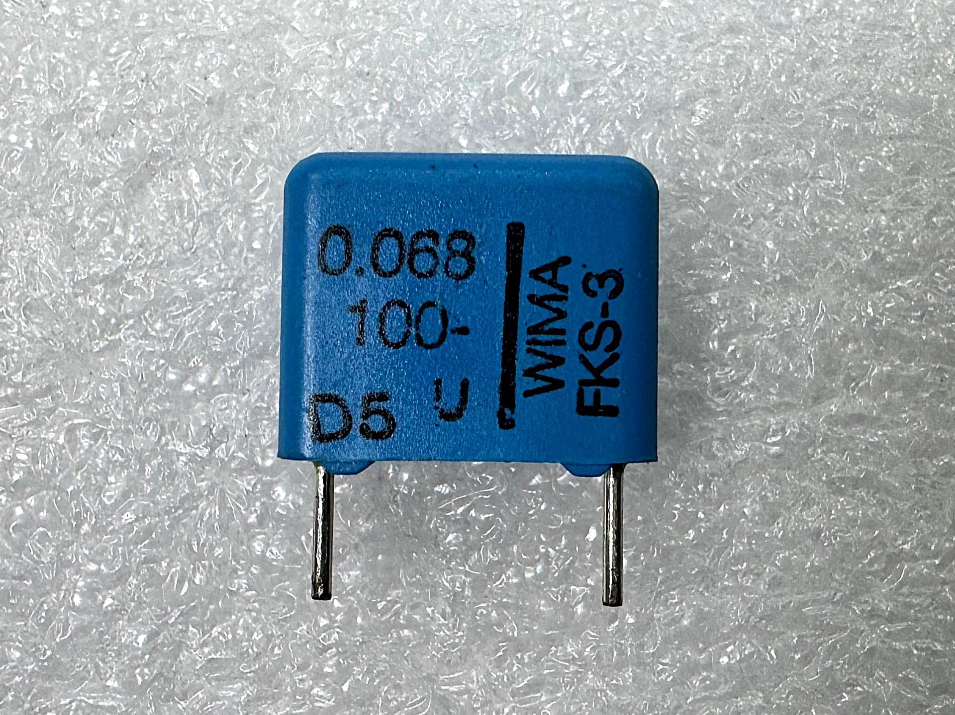 68NF 100V