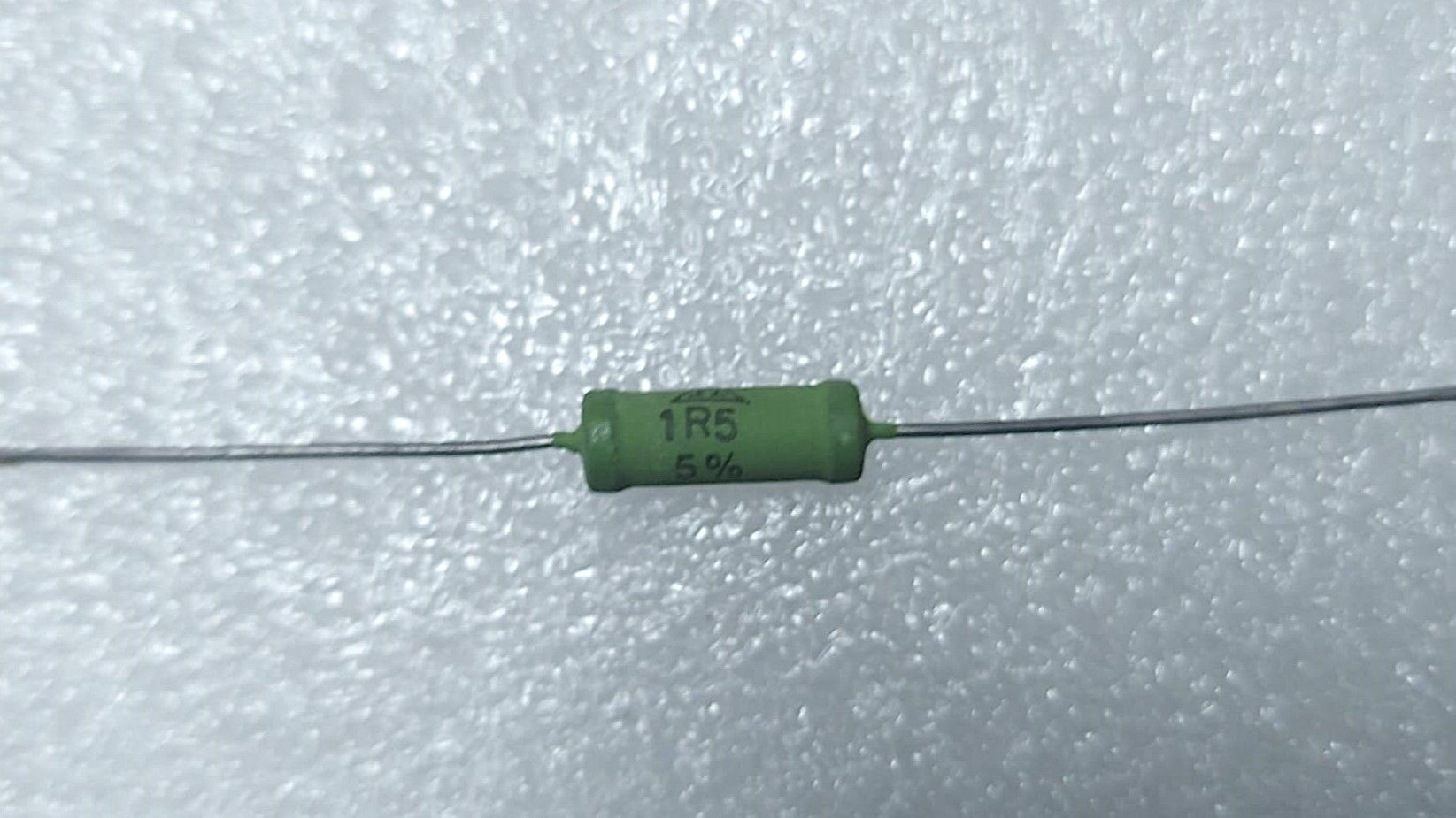 1R5 2W %5 DİRENÇ