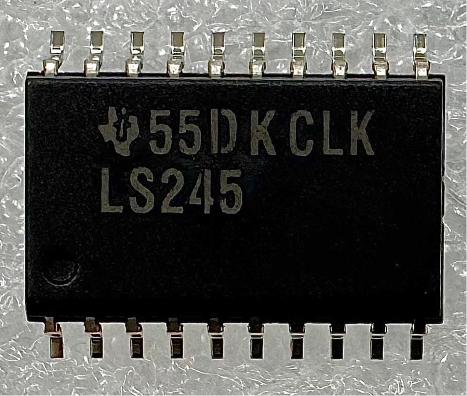 SN74LS245DW (LS 245 SMD)