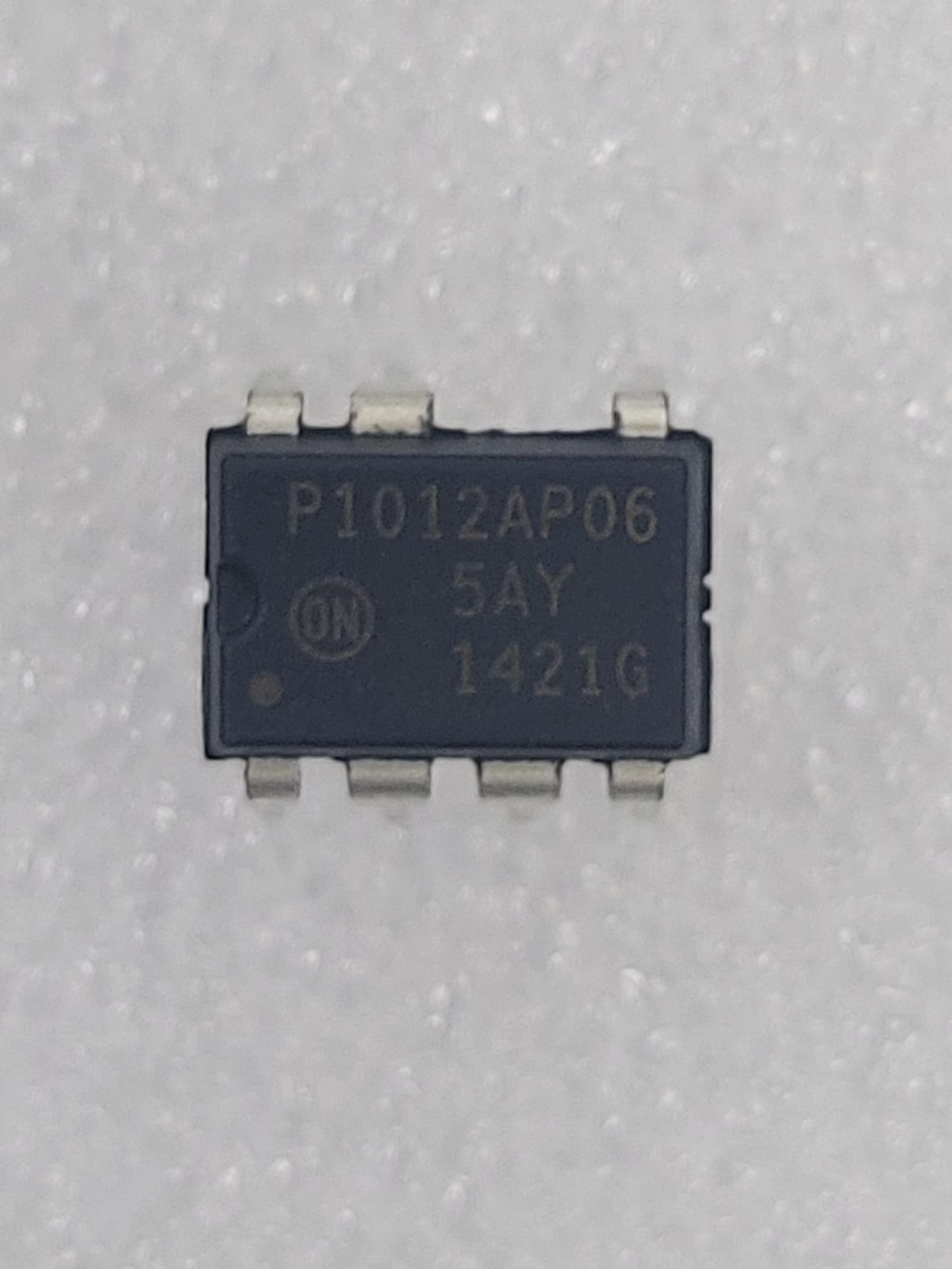 NCP1012AP065G (P1012AP06)