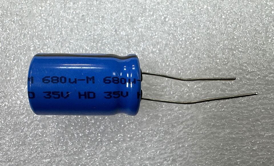 680UF 35V